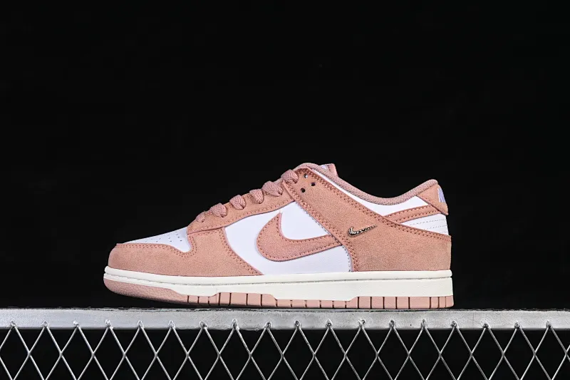 All categories Nk SB Dunk series Nk SB Dunk Low low-top sneakers X version Nike SB Dunk Low Year of the Horse pink and white low-top casual sneakers IB4417-102